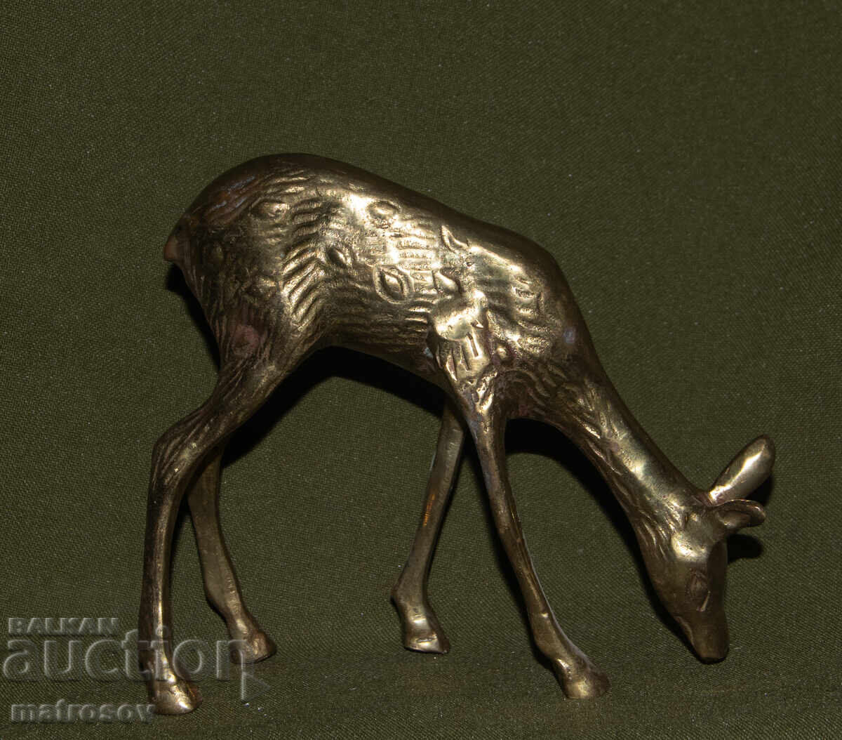 Бронзова скулптура, елен