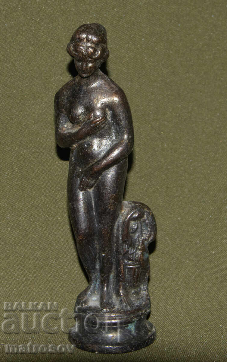 Μεταλλικό διακοσμητικό γλυπτό γυναίκας με τιμή 140.00 BGN | € 71.58