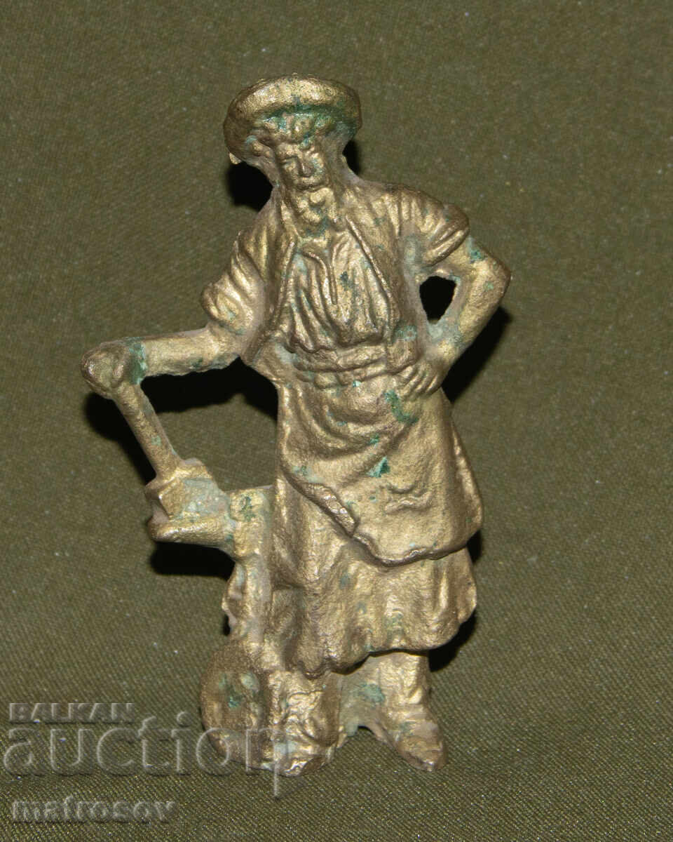Μικρό χάλκινο γλυπτό, φιγούρα σιδηρουργού με τιμή 90.00 BGN | € 46.02