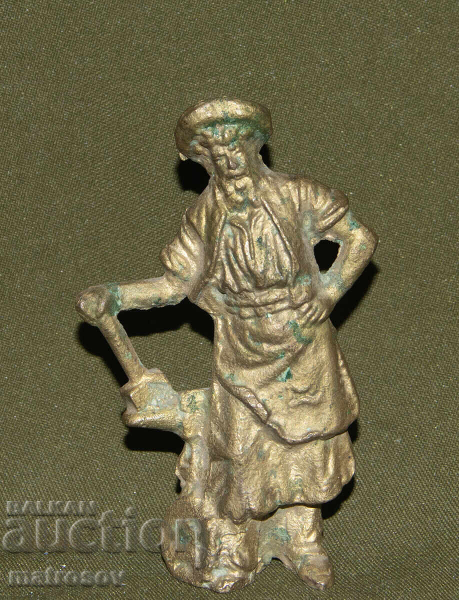 Δημοπρασία Μικρό χάλκινο γλυπτό, φιγούρα σιδηρουργού