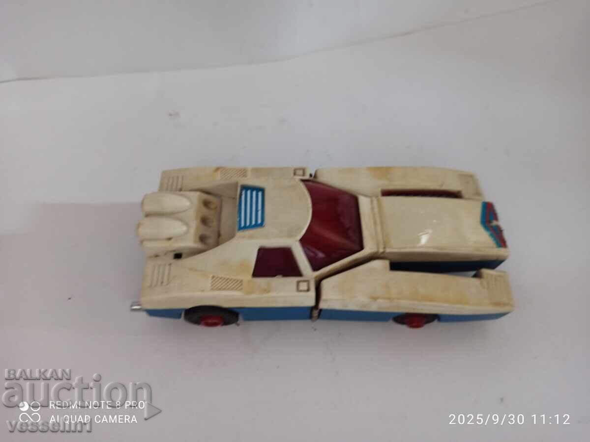 Jucărie veche cu baterii, mașinuță rachetă, rover lunar funcțional cu preț 20.00 BGN | € 10.23