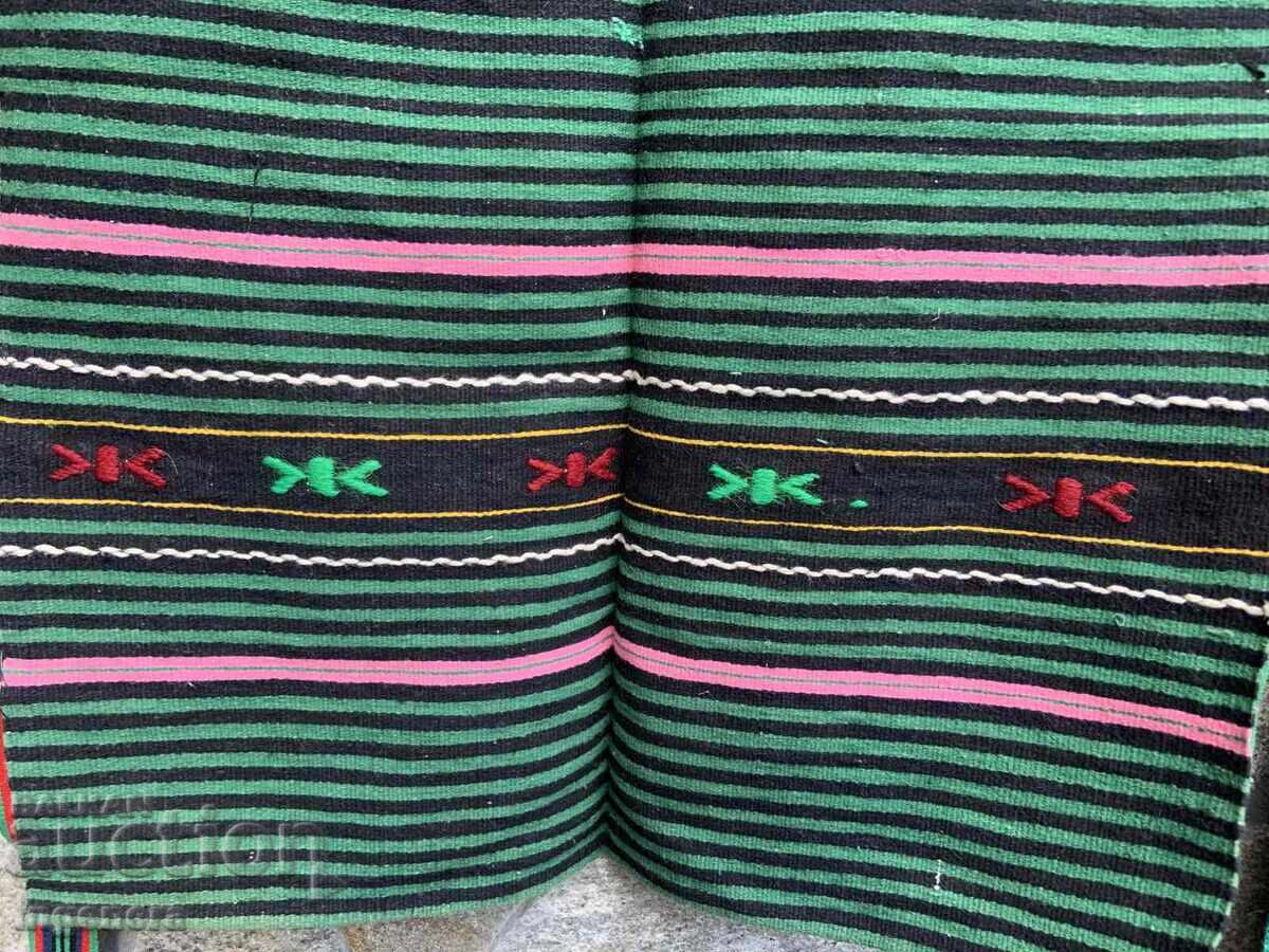 PREȘTILE DE LÂNĂ ȚESUTĂ VECHE ETNICĂ - 40 X 60 CM cu preț 28.00 BGN | € 14.32