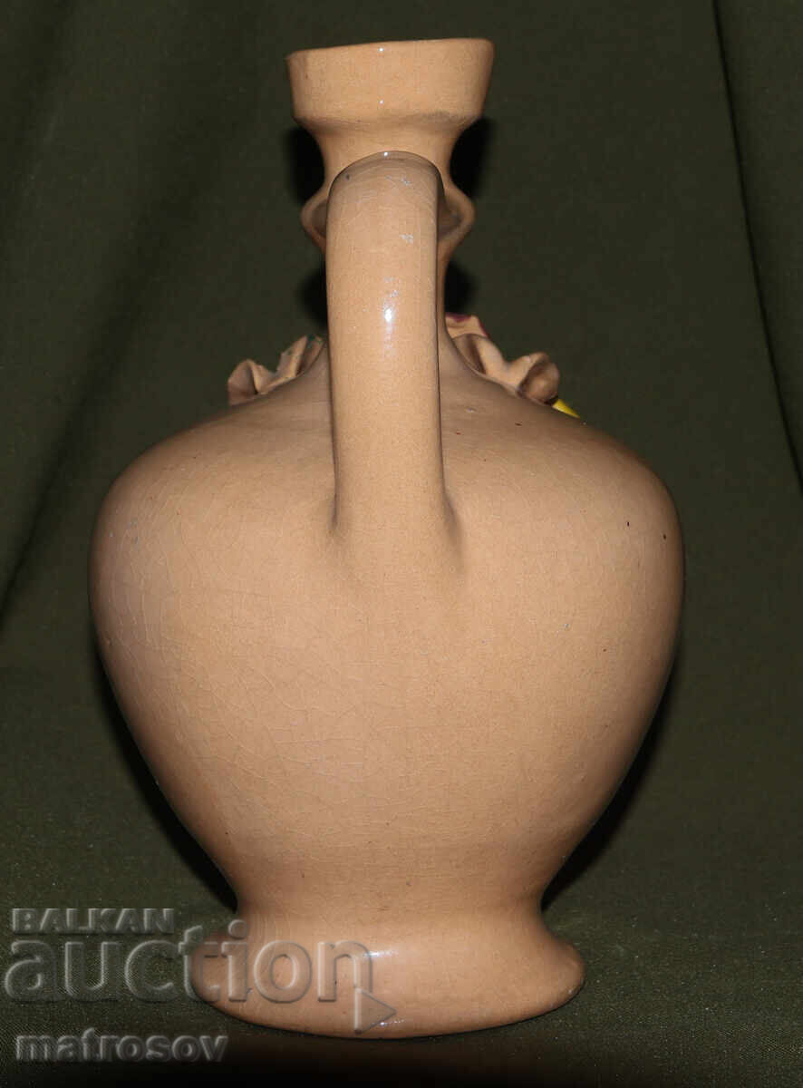 Delivery of Ceramic jug with floral motifs