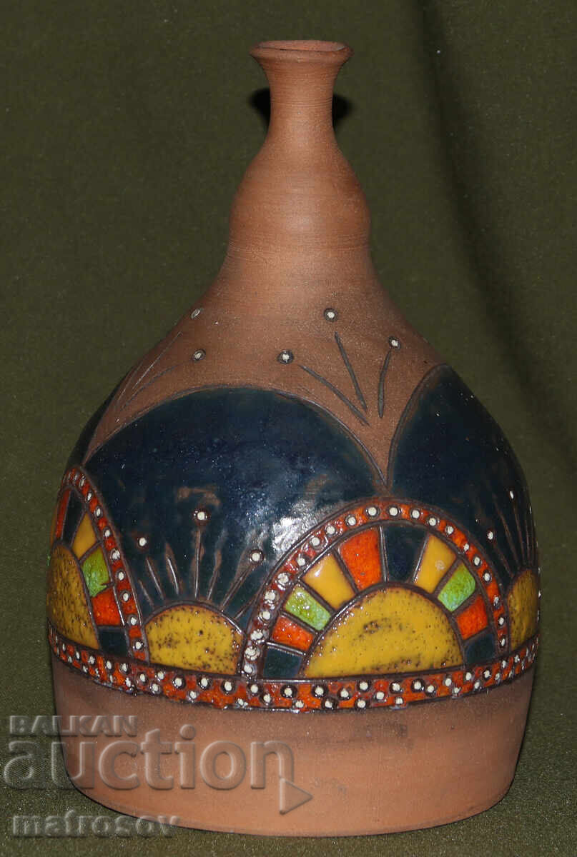 Χειροποίητο κεραμικό βάζο ζωγραφισμένο στο χέρι