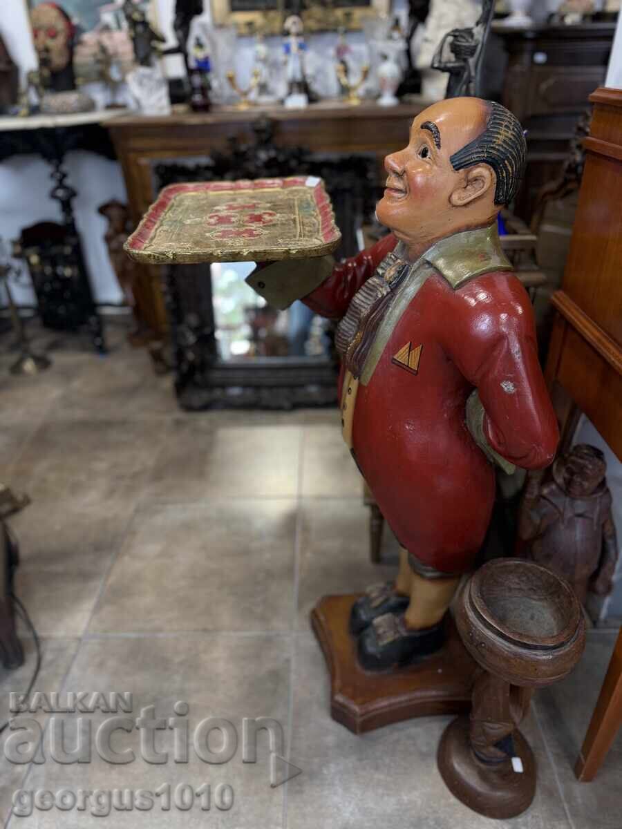 Ξύλινη φιγούρα μπάτλερ/σερβιτόρου №7397 με τιμή 800.00 BGN | € 409.03 Ξύλινη φιγούρα μπάτλερ/σερβιτόρου №7397 με τιμή 800.00 BGN | € 409.03