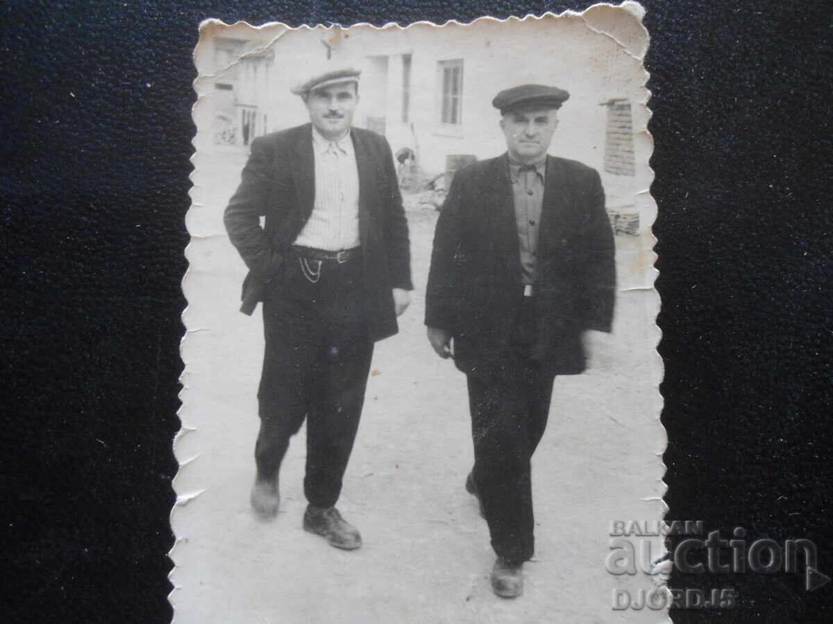 Παλιά φωτογραφία, 14 Απριλίου 1953, Σ. Καμένο Πεδίο