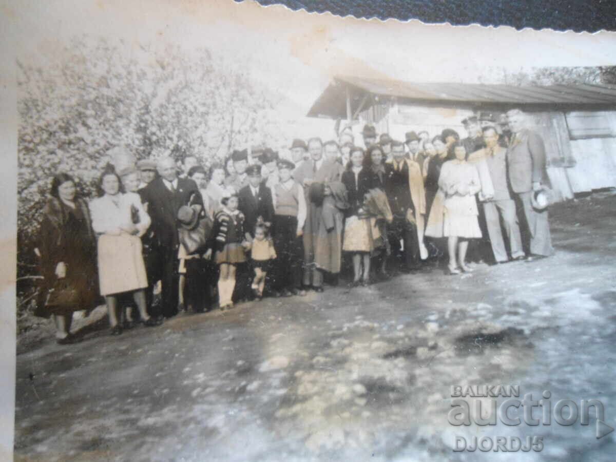 Παλιά φωτογραφία, 1.5.1943