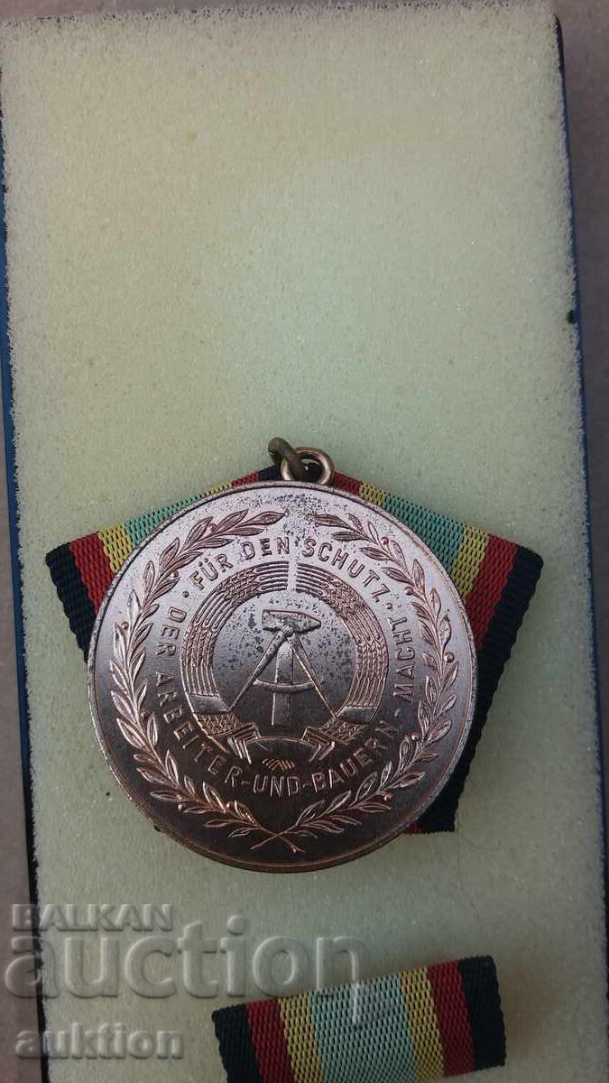 German Medal in GDR Box - 6 German Medal in GDR Box - 6