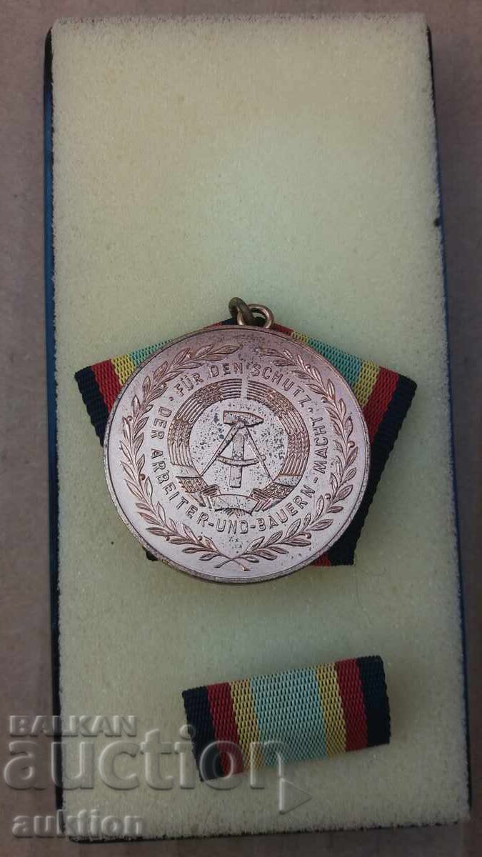 German Medal in GDR Box - 7 German Medal in GDR Box - 7