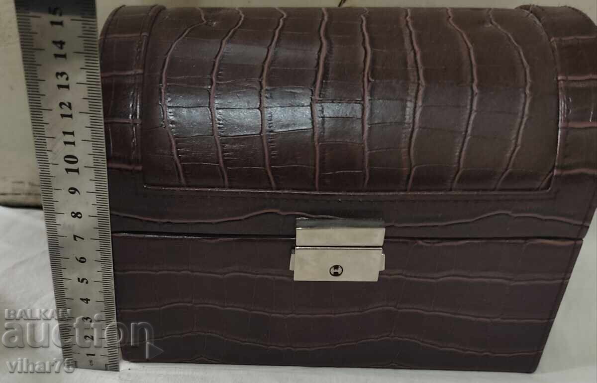 Licitație Cutie de bijuterii