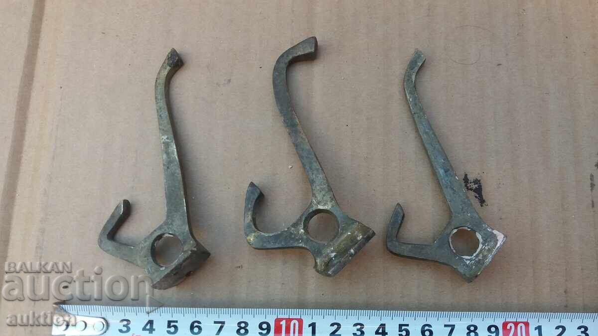LOT OF 3 BRONZE HANGERS - SOLID SOCIALIST with price 6.99 BGN | € 3.57