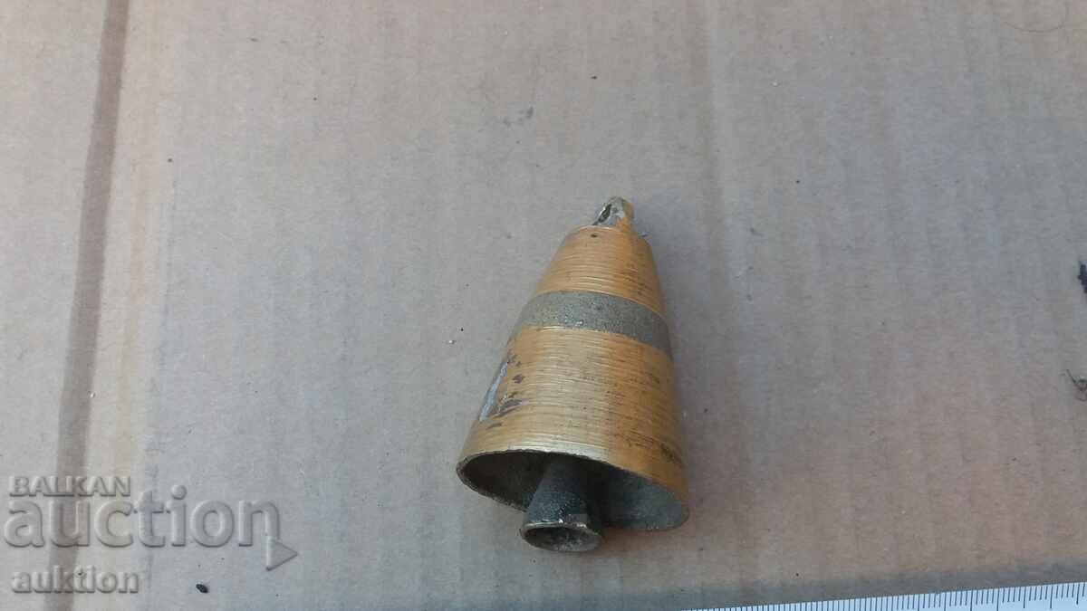 Delivery of MASSIVE LARGE BRONZE BELL, CLAPPER Delivery of MASSIVE LARGE BRONZE BELL, CLAPPER