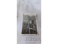 Φωτογραφία Αξιωματικού και στρατιώτη με στρατιωτικό τηλεσκόπιο