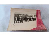 Φωτογραφία Αξιωματικού και ανδρών σε επίσημη επίσκεψη