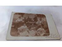 Снимка Момичета и момчета с тамбури и китари