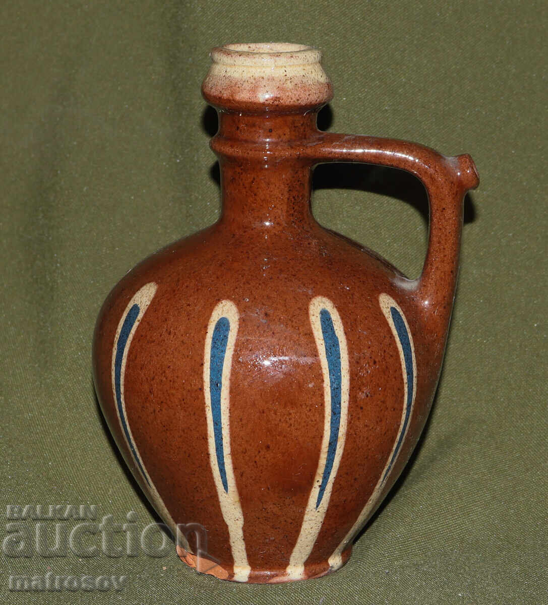 Παράδοση Παραδοσιακή κεραμική στάμνα, χειροποίητη