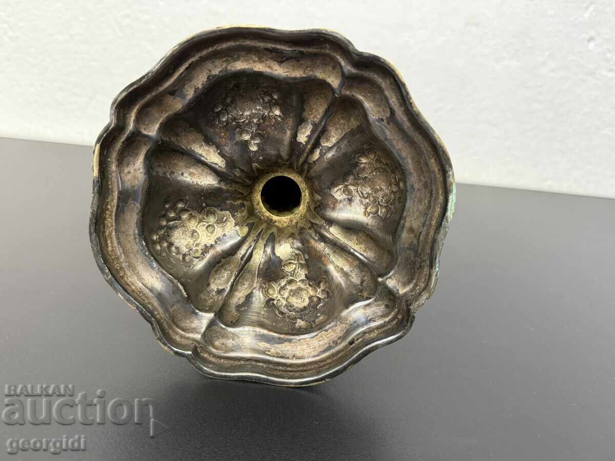 Old French silver-plated candlestick. No. 7407 - 6 Old French silver-plated candlestick. No. 7407 - 6