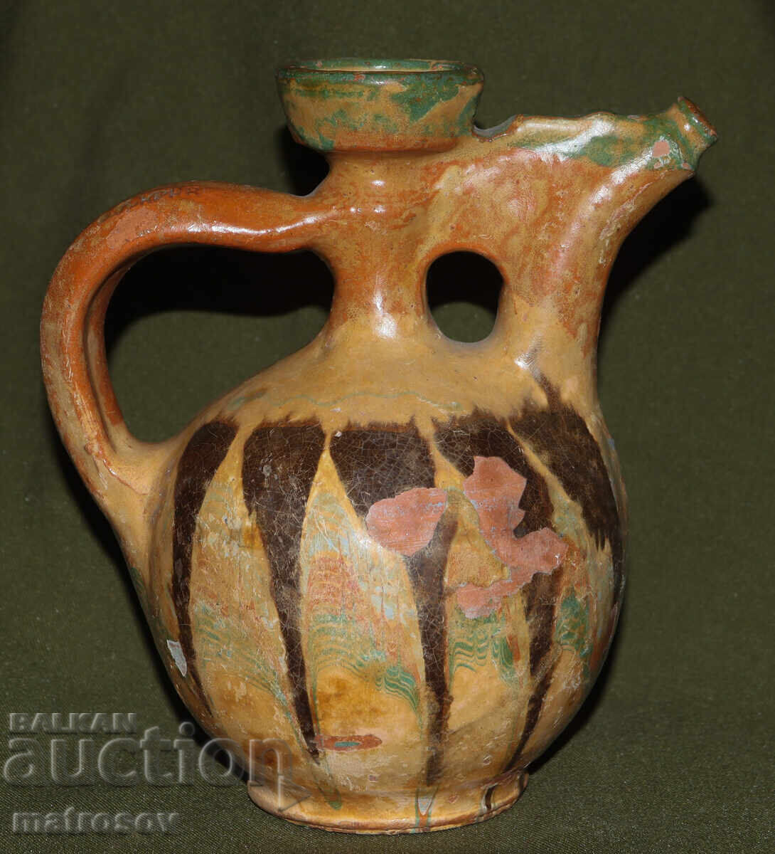 Доставка на Традиционна керамична стомна, ръчно рисувана