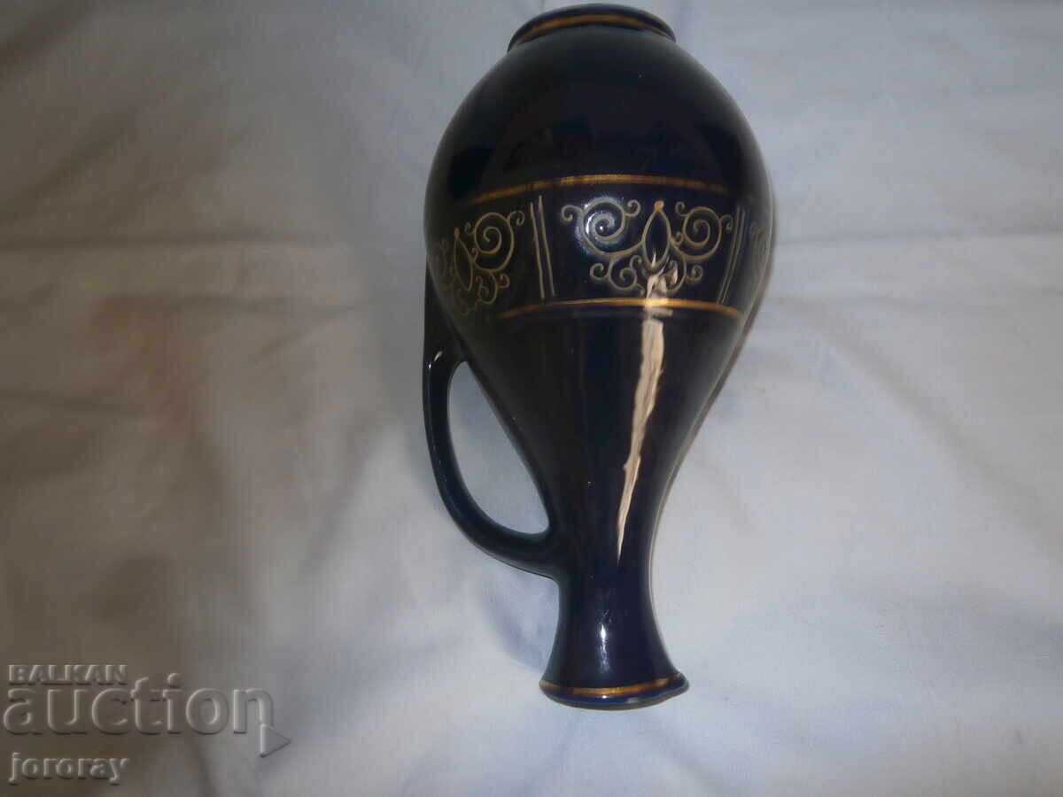 Vase, kana porcelain with price 35.00 BGN | € 17.90 Vase, kana porcelain with price 35.00 BGN | € 17.90