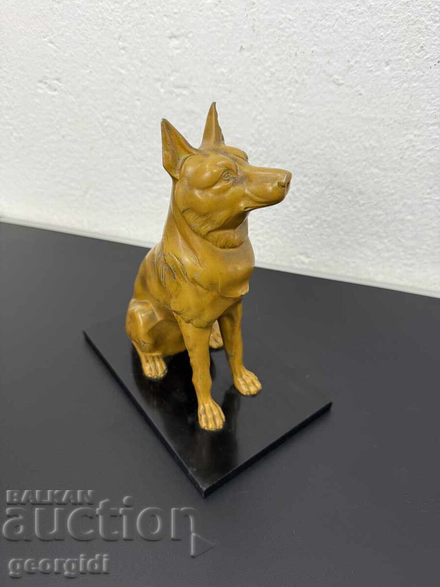 Стара метална фкулптура / фигура на куче. №7408 - 5 Стара метална фкулптура / фигура на куче. №7408 - 5