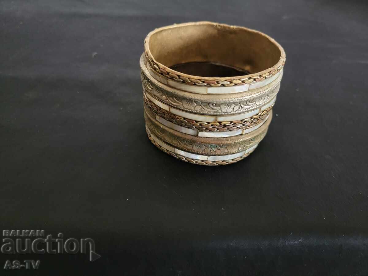 Аукцион 2 бр. Стари гривни