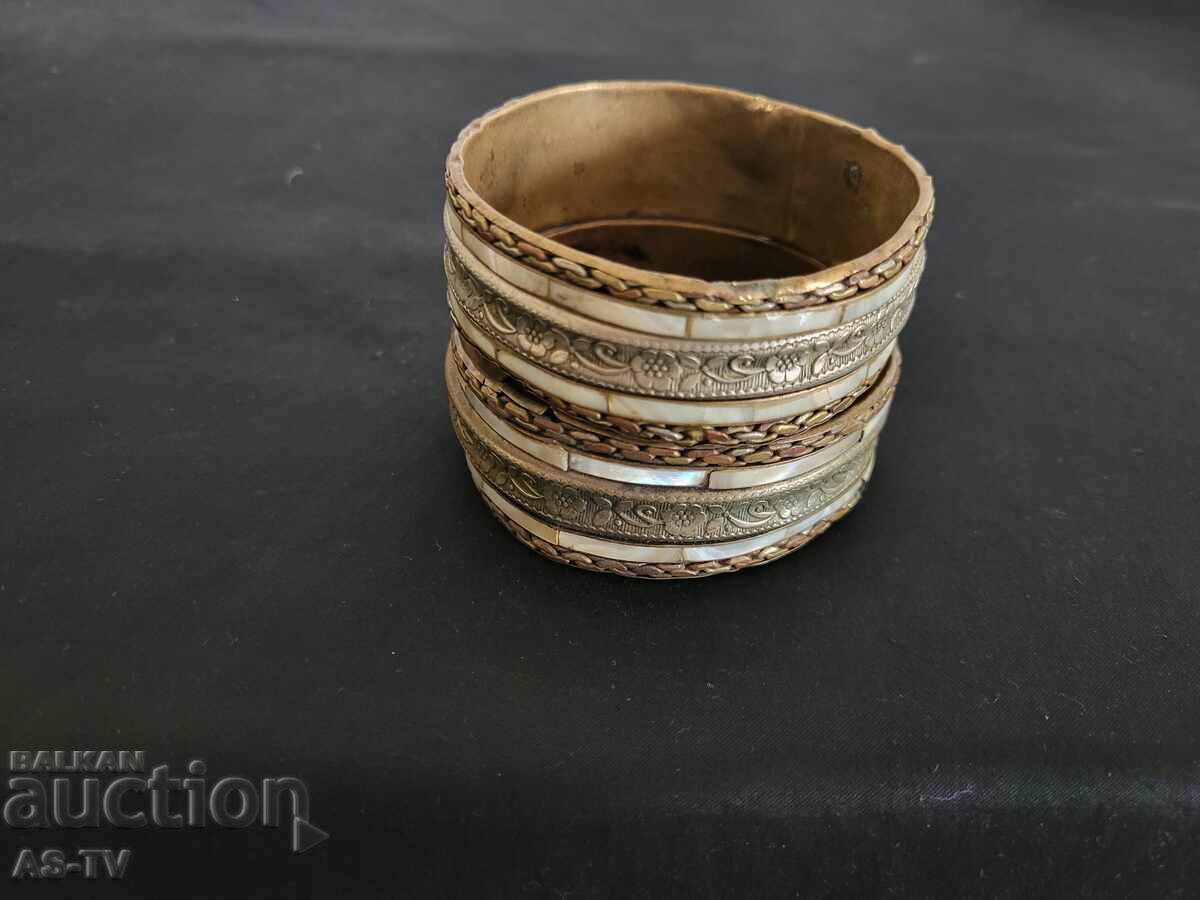 2 бр. Стари гривни