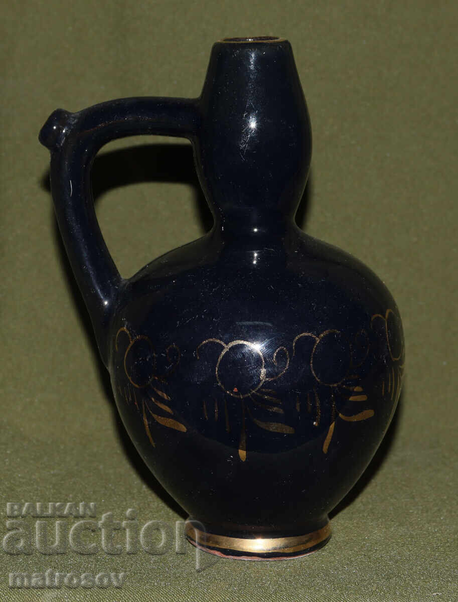 Delivery of Hand-painted ceramic jug