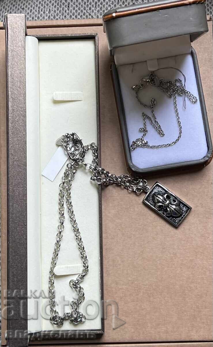 2 τεμάχια ολοκαίνουργιες αλυσίδες και μενταγιόν με τα αυθεντικά κουτιά