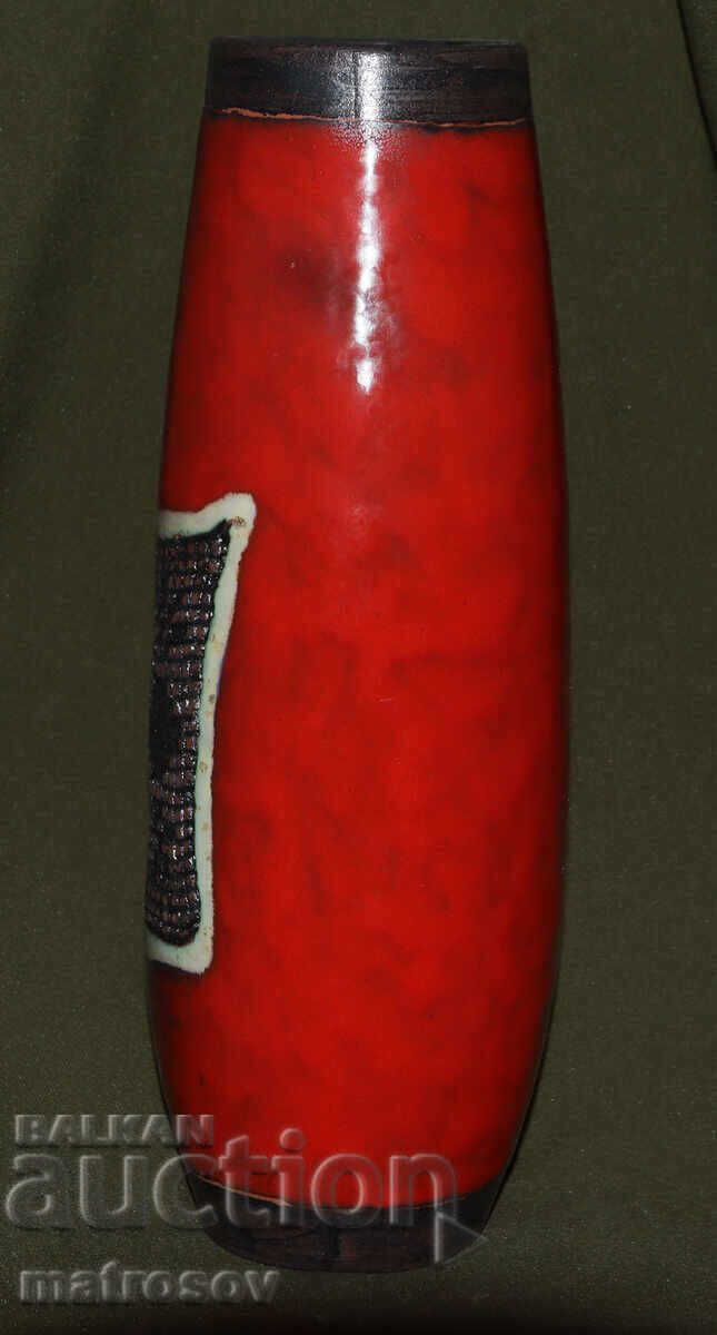 Auction  Hand-painted ceramic vase by the author