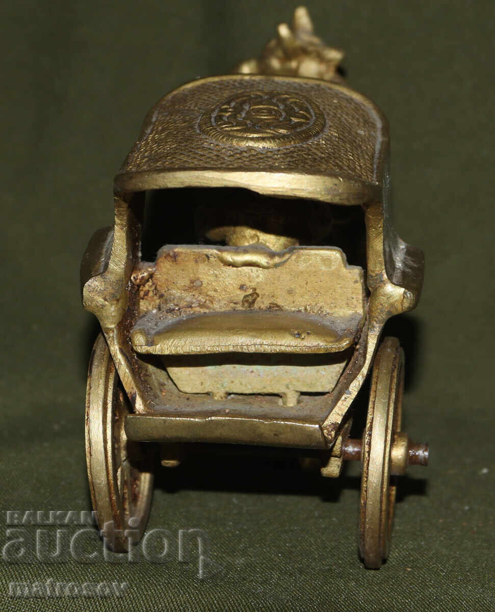 Аукцион Стара месингова декорация, скулптура покрита карета с кон