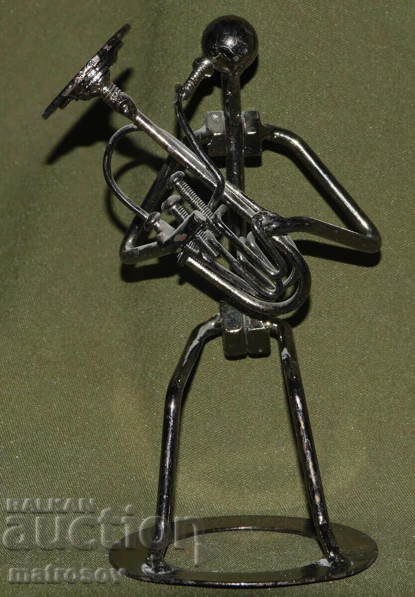 Αυθεντικό μεταλλικό γλυπτό, χειροποίητο, φιγούρα μουσικού με τιμή 110.00 BGN | € 56.24