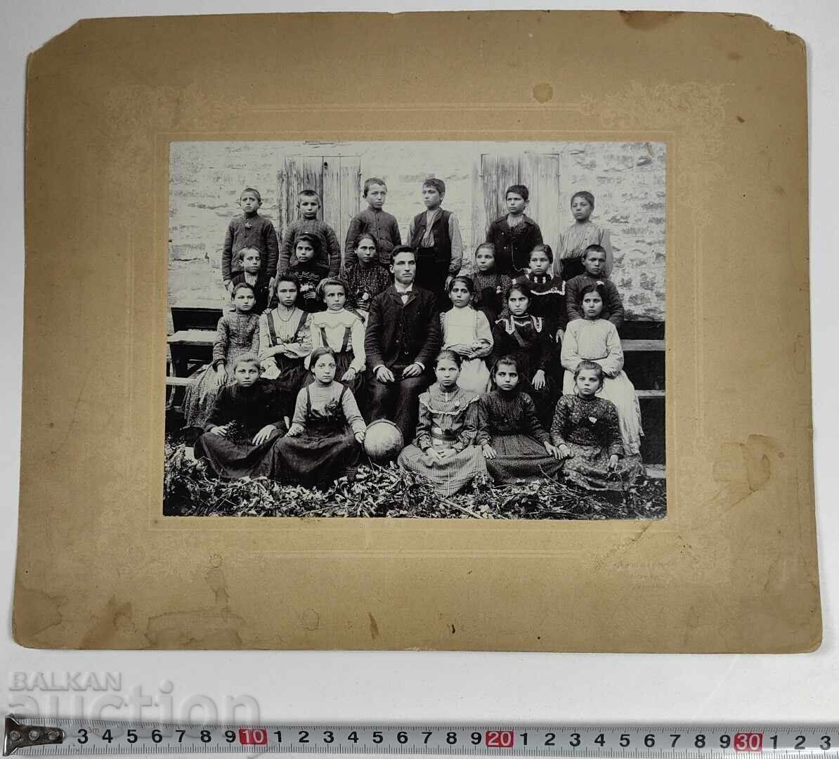 PUPILS TEACHER SCHOOL VERY OLD PHOTO PHOTOGRAPH CARD with price 39.00 BGN | € 19.94 PUPILS TEACHER SCHOOL VERY OLD PHOTO PHOTOGRAPH CARD with price 39.00 BGN | € 19.94