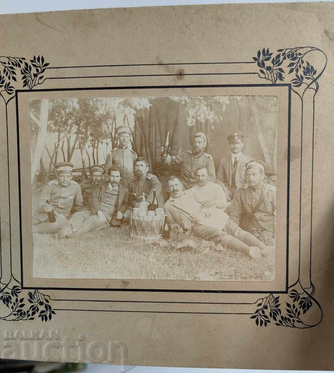 ΣΤΡΑΤΙΩΤΕΣ ΠΟΛΕΜΟΣ ΜΠΥΡΑ ΜΠΟΥΚΑΛΙ ΠΡΟΣΚΛΗΣΕΙΣ ΠΑΛΙΑ ΦΩΤΟΓΡΑΦΙΑ ΧΑΡΤΟΝΙ - 5