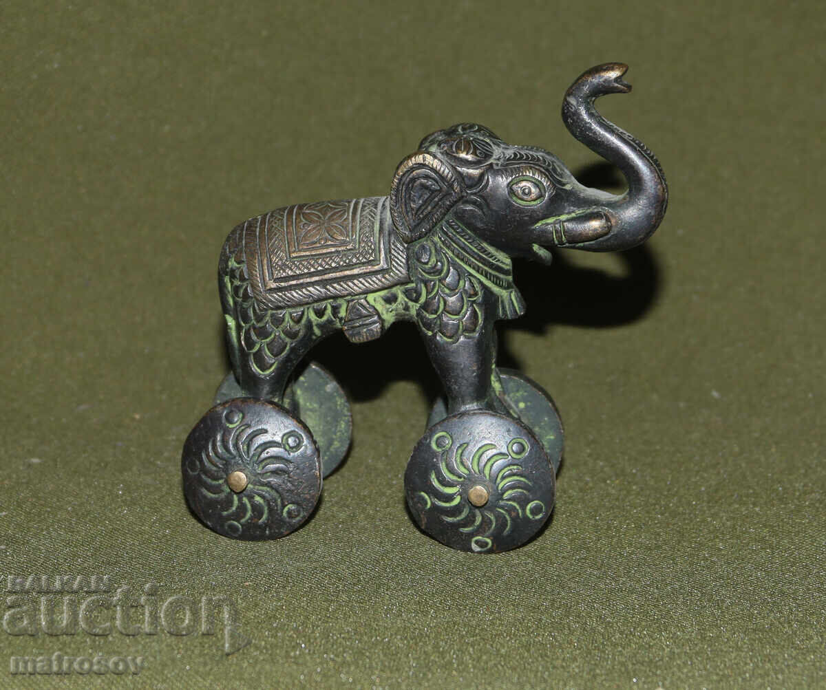 Bronz, figură jucărie populară indiană elefant pe roți cu preț 100.00 BGN | € 51.13