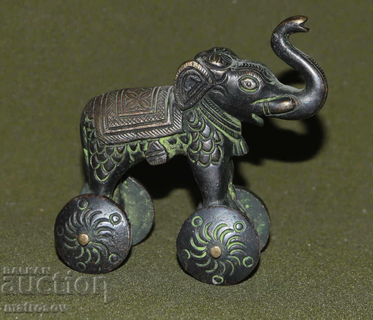 Bronz, figură jucărie populară indiană elefant pe roți