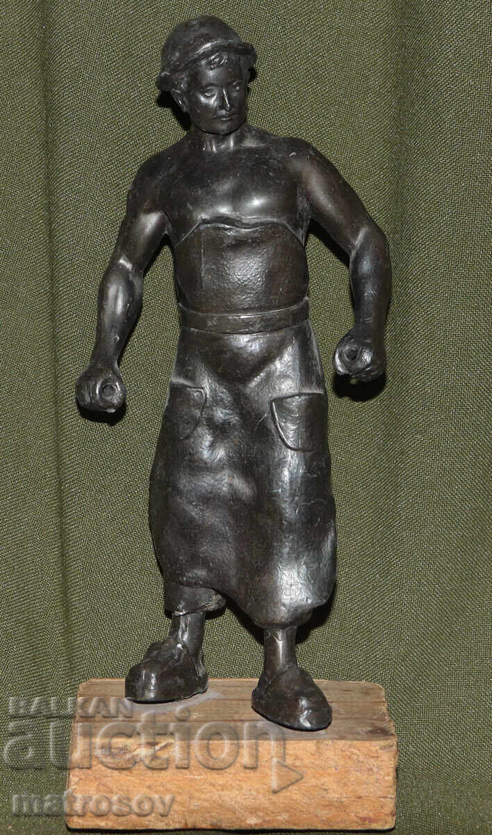 Бронзова скулптура, леяр с цена 100.00 лв. | € 51.13