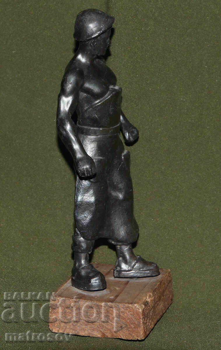 Бронзова скулптура, леяр - 7