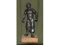 Sculptură din bronz, turnător