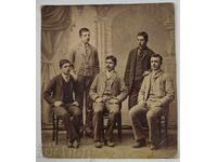 MEN YOUNG MEN VERY OLD GROUP PHOTO PHOTOGRAPH CARD