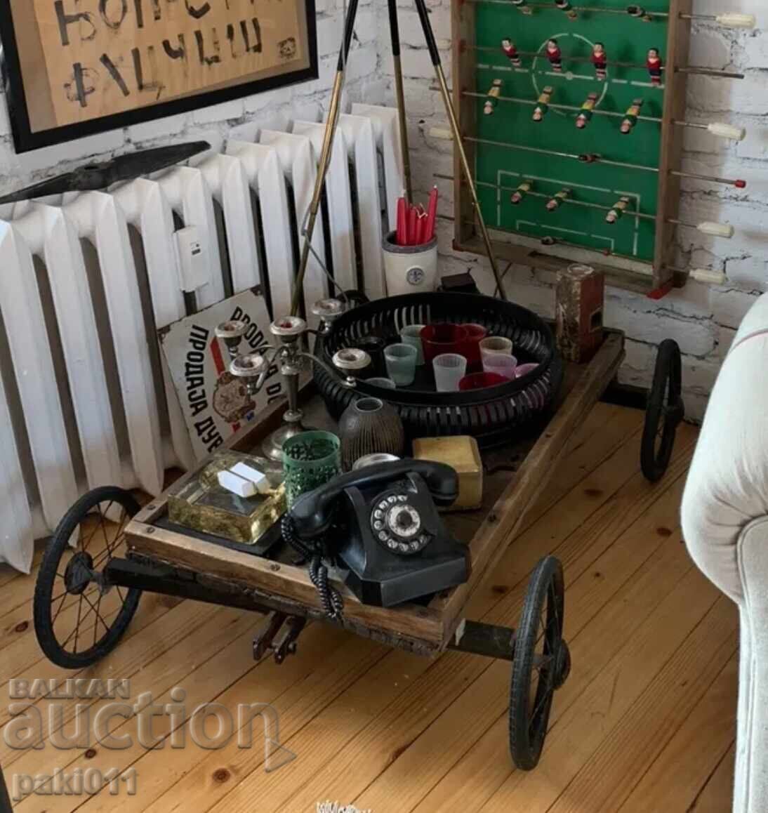 Masuta de cafea antica Masuta de cafea antica