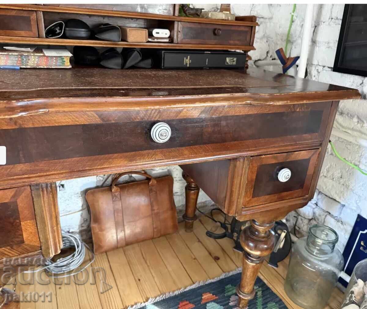 Delivery of Antique desk, desk, secretary Delivery of Antique desk, desk, secretary