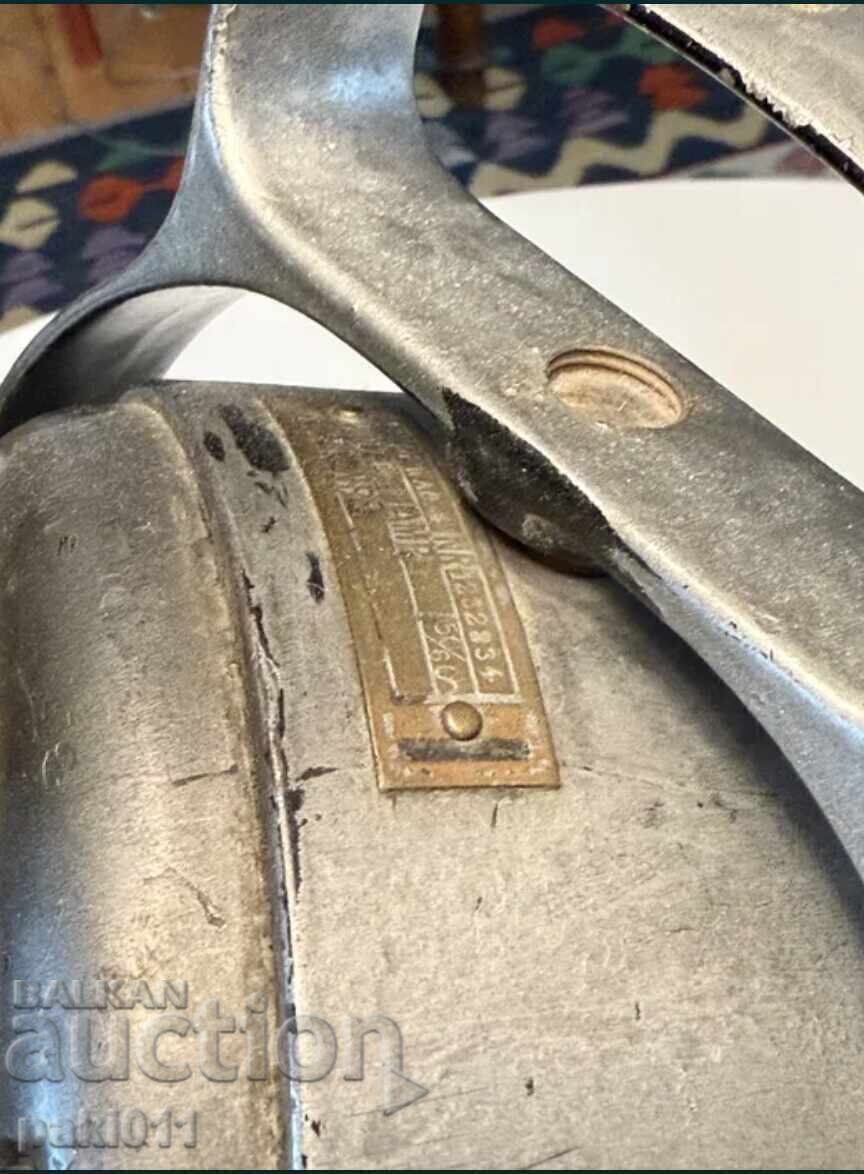 Πολύ παλιός και πολύ βαρύς ανεμιστήρας με τιμή € 170.00 | 332.49 BGN