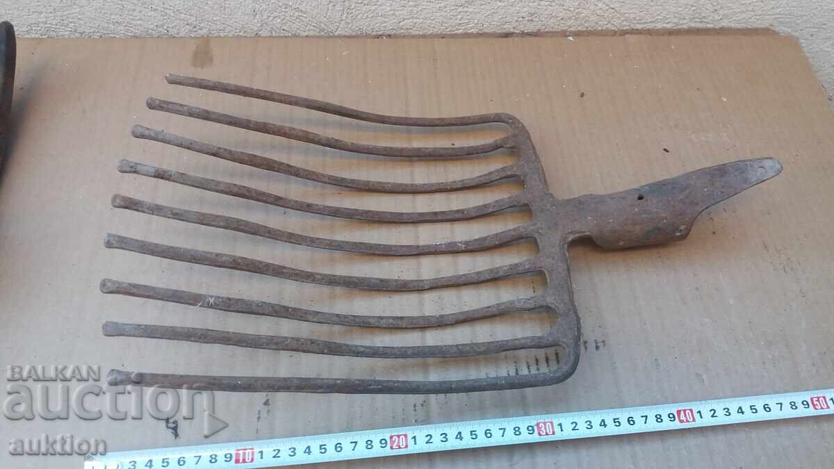 OLD EXCELLENT CHARCOAL VILLA with price 12.99 BGN | € 6.64