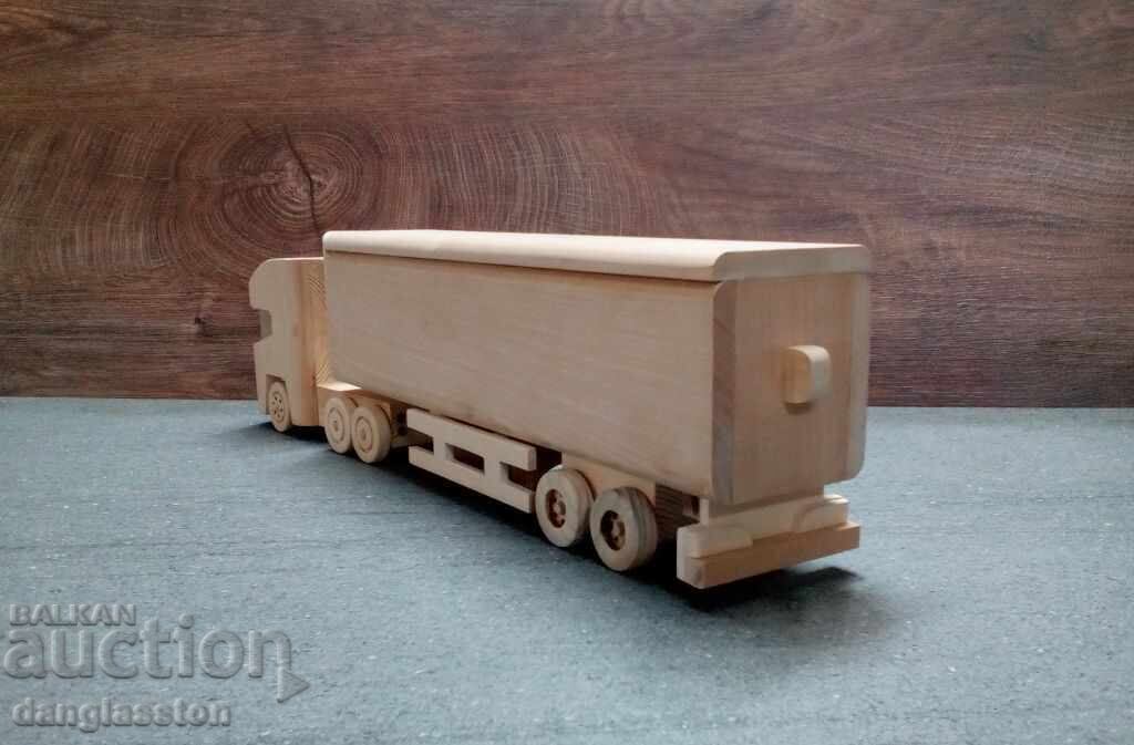Аукцион Декоративен дървен камион влекач с ремарке DMAR 114MP2