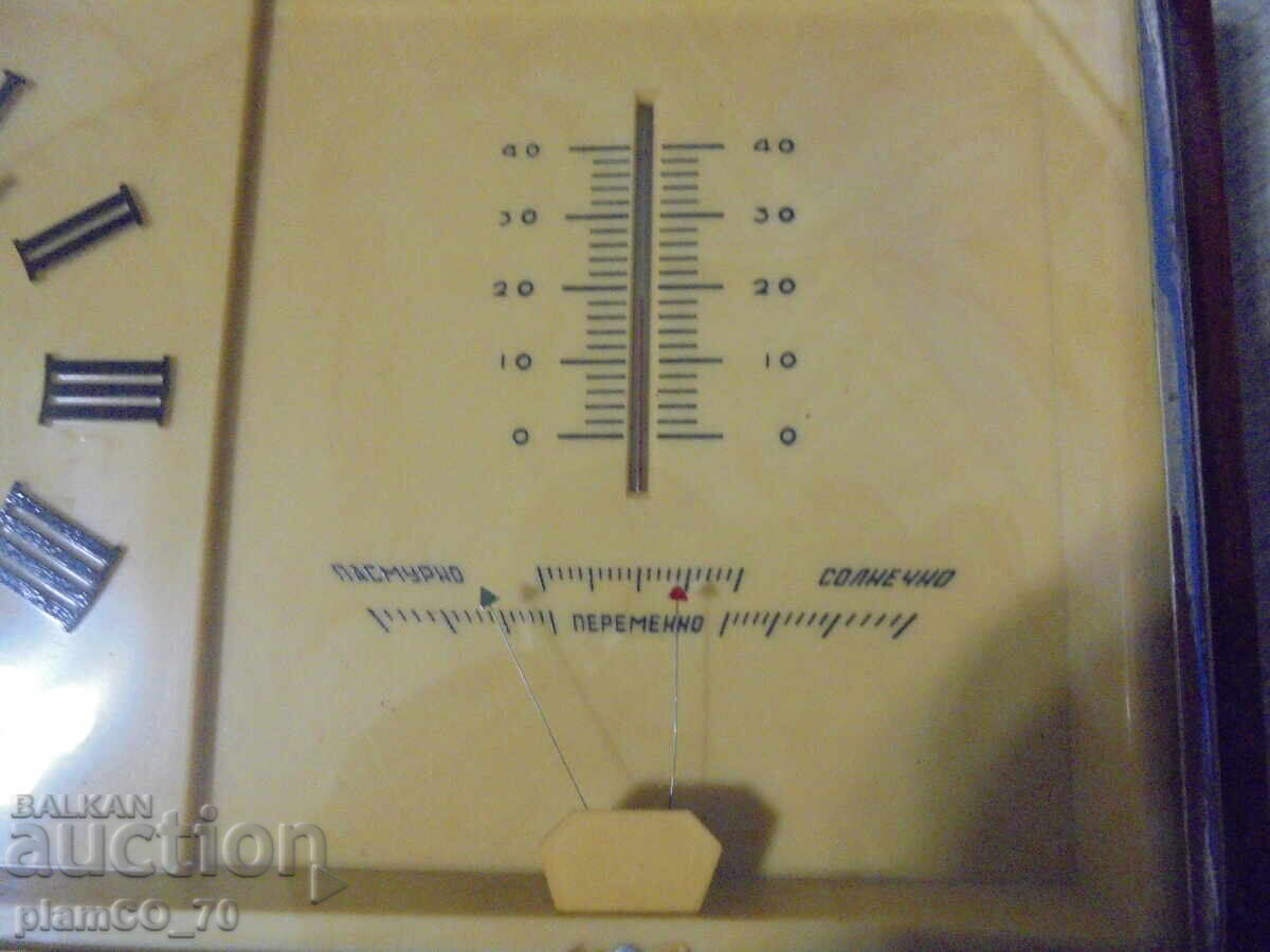 Παράδοση №*8285 Παλιό επιτραπέζιο ρολόι με βαρόμετρο "Μαγιάκ"