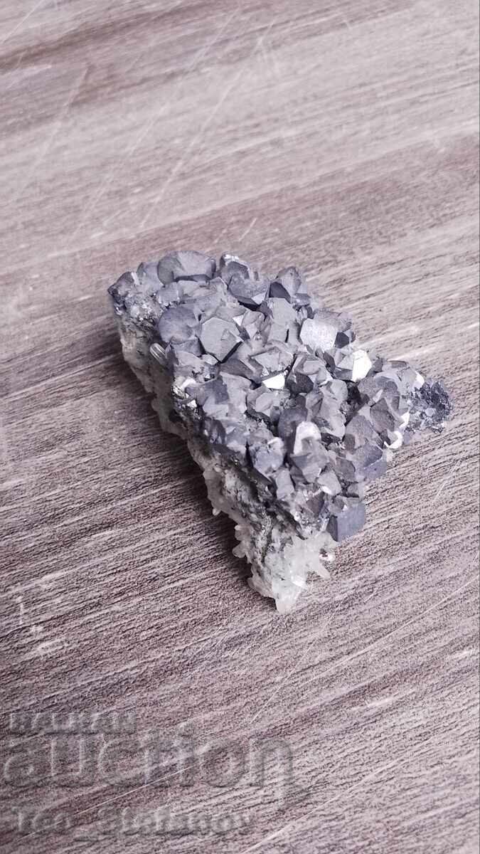 Licitație Druze de galenă și cuarț