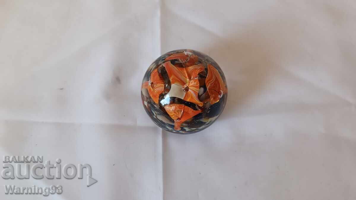 Glob de sticlă - prespapier - decorațiune cu preț 20.00 BGN | € 10.23