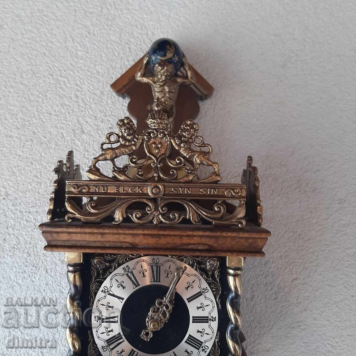 Auction Dutch wall clock Auction Dutch wall clock