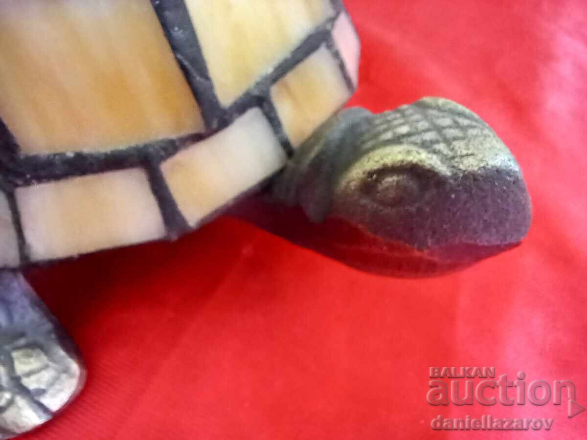 Доставка на Лампа ТИФАНИ серия Животни КОСТЕУРКА