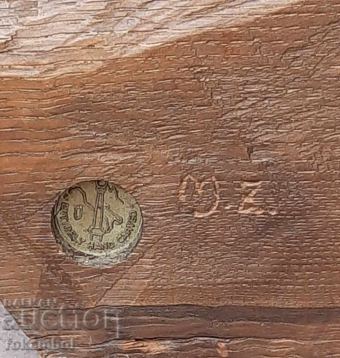 Sculptură masivă, sculptată manual, reprezentând un țăran cu bou cu preț € 1535.00 | 3002.20 BGN Sculptură masivă, sculptată manual, reprezentând un țăran cu bou cu preț € 1535.00 | 3002.20 BGN